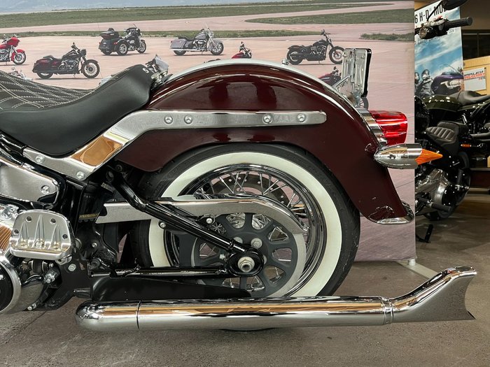 2021 HARLEY-DAVIDSON FLHC HERITAGE CLASSIC (107)