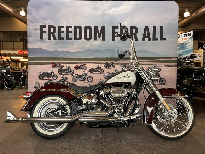 2021 HARLEY-DAVIDSON FLHC HERITAGE CLASSIC (107)