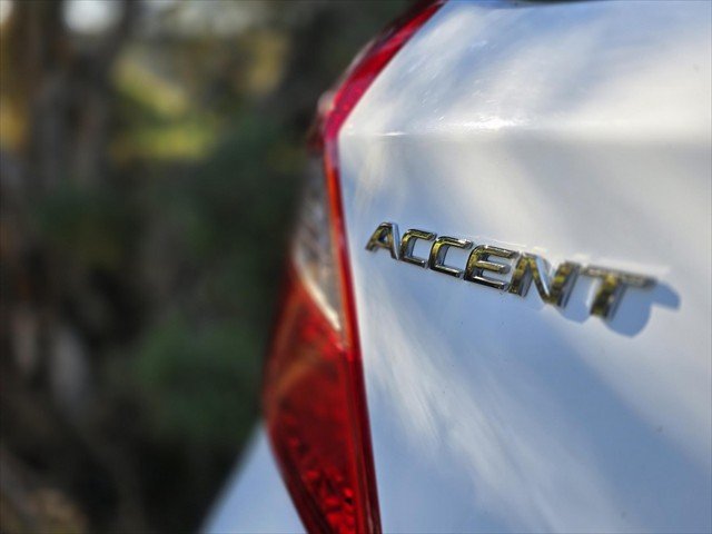 2016 Hyundai Accent Active
