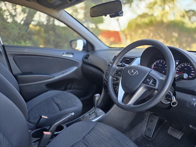2016 Hyundai Accent Active