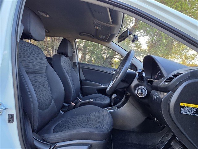 2016 Hyundai Accent Active