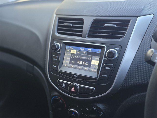 2016 Hyundai Accent Active