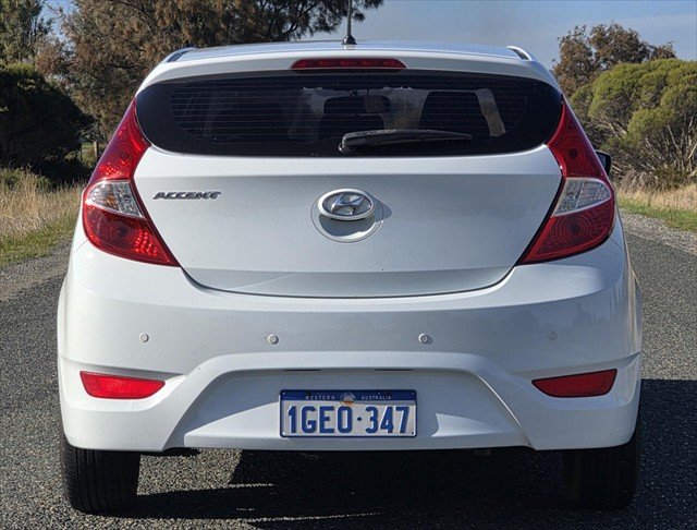 2016 Hyundai Accent Active