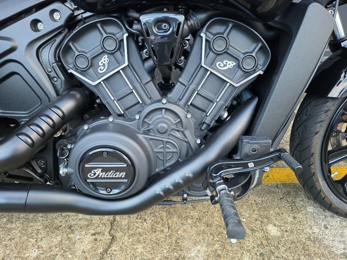 2023 Indian SCOUT ROGUE BLACK SMOKE