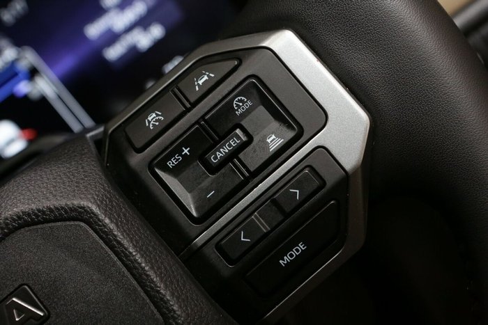 2025 Toyota Landcruiser Prado VX