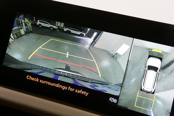 2025 Toyota Landcruiser Prado VX