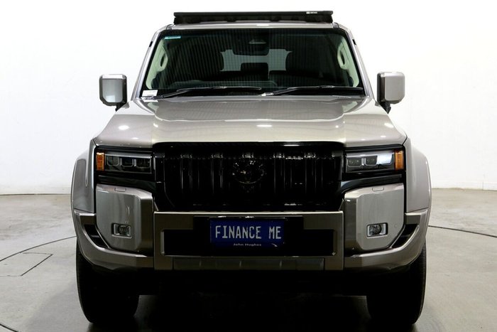 2025 Toyota Landcruiser Prado