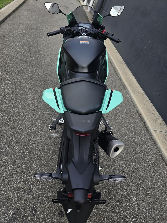 2025 Yamaha YZF-R3 R3
