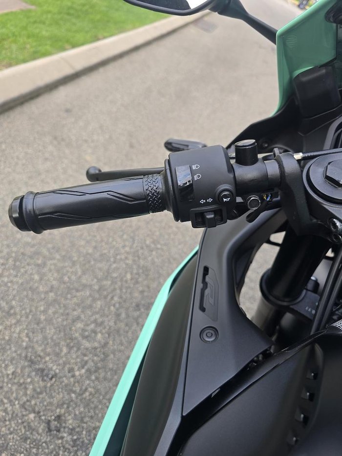 2025 Yamaha YZF-R3 R3