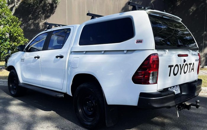 2019 Toyota Hilux SR