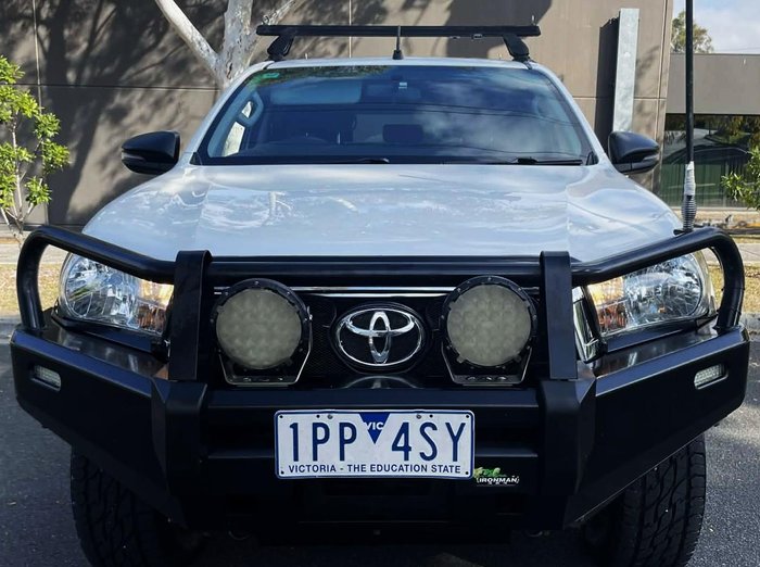 2019 Toyota Hilux SR