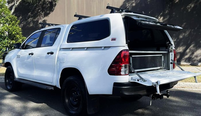 2019 Toyota Hilux SR