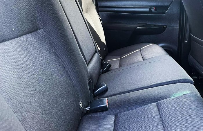 2019 Toyota Hilux SR