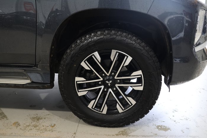 2020 Mitsubishi Pajero Sport Exceed