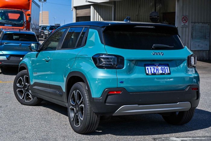 2024 Jeep Avenger Summit