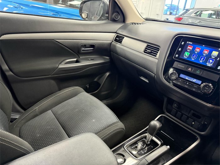 2017 Mitsubishi Outlander LS