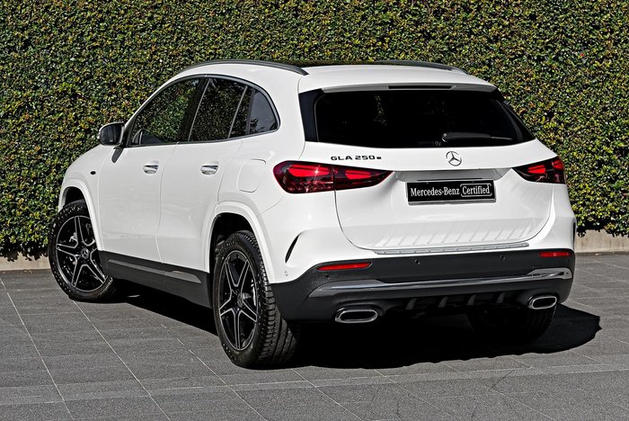 2025 Mercedes-Benz GLA-Class GLA250 e with EQ hybrid technology