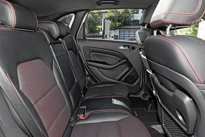 2015 Mercedes-Benz B-Class B250