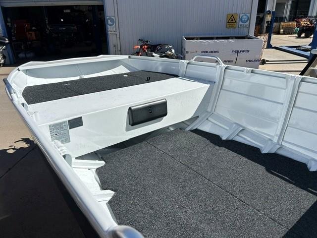 2026 QUINTREX F390 Outback Explorer