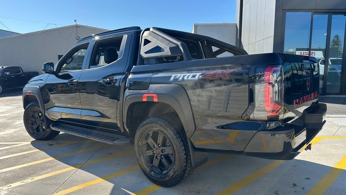 2026 Nissan Navara PRO-4X D27 MY26 4X4 Dual Range Midnight Black