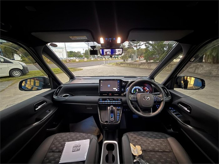 2024 Toyota Voxy Hybrid S-Z