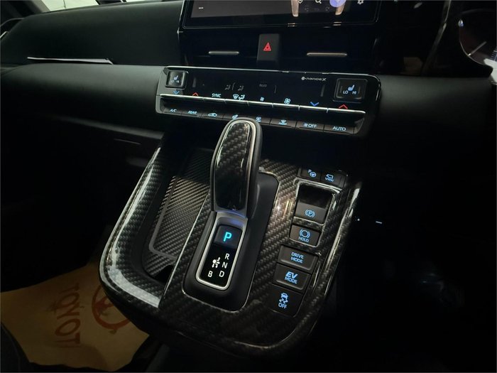 2024 Toyota Voxy Hybrid S-Z