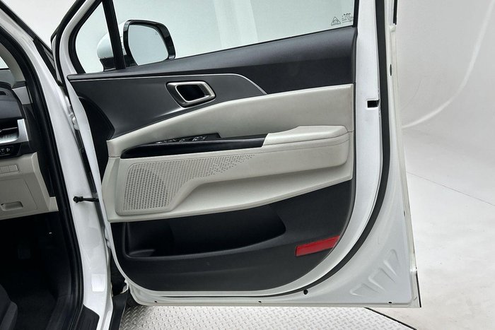 2023 Kia Carnival S