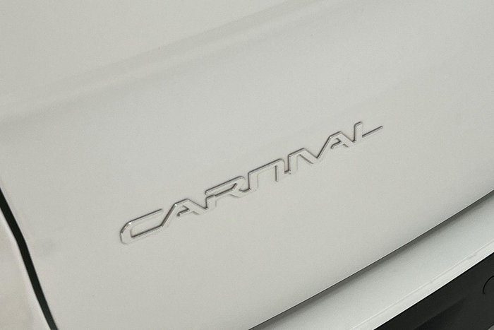 2023 Kia Carnival S