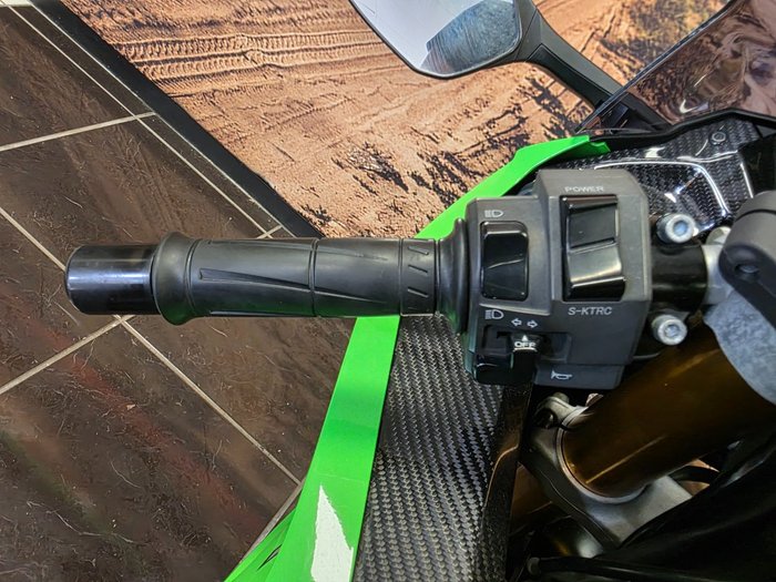 2014 Kawasaki ZX-10R (ABS) GREEN