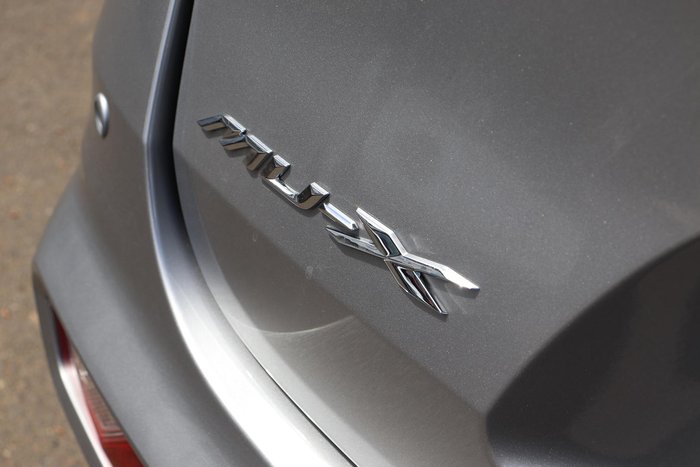 2026 Isuzu MU-X LS-T