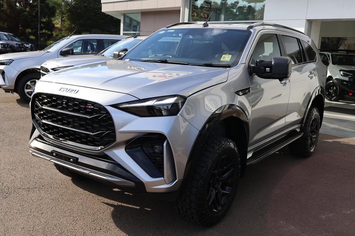 2026 Isuzu MU-X X-TERRAIN