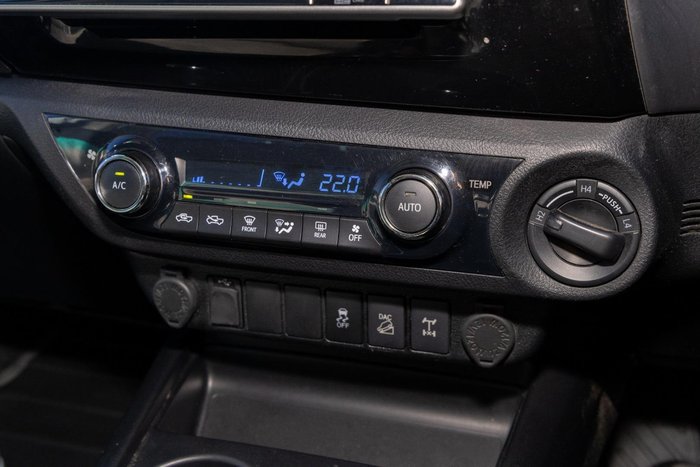 2018 Toyota Hilux SR5