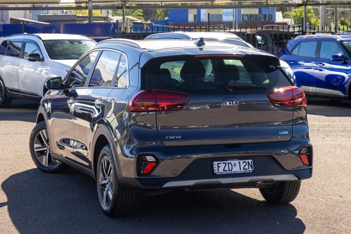 2021 Kia Niro Hybrid S