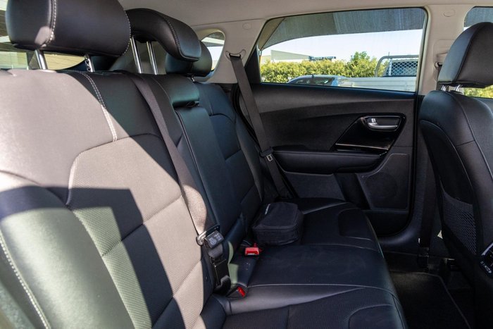 2021 Kia Niro Hybrid S