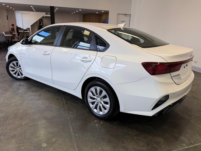 2024 Kia Cerato S