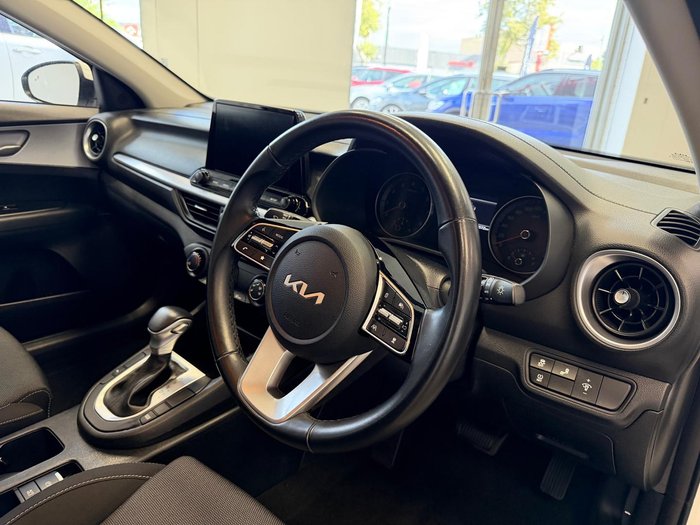 2024 Kia Cerato S