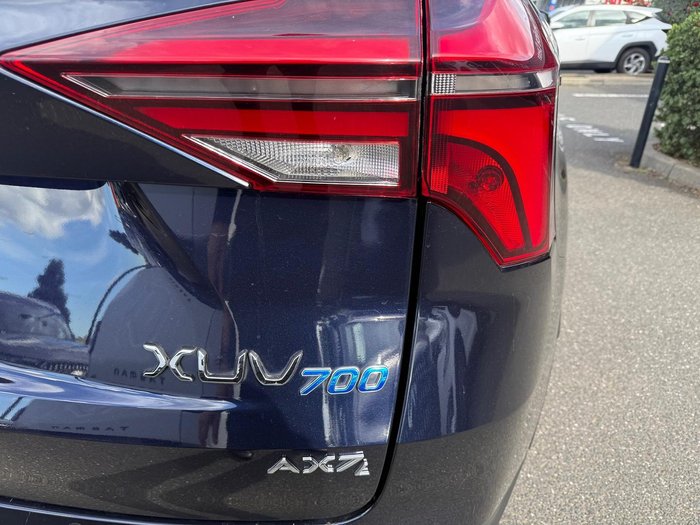 2024 Mahindra XUV700 AX7L