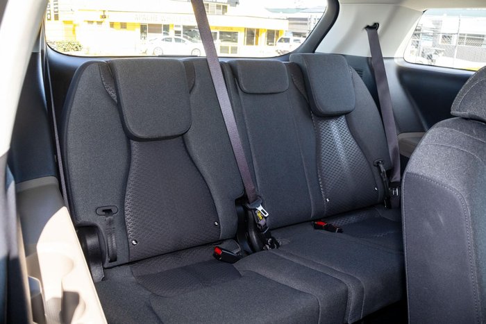 2025 Kia Carnival S