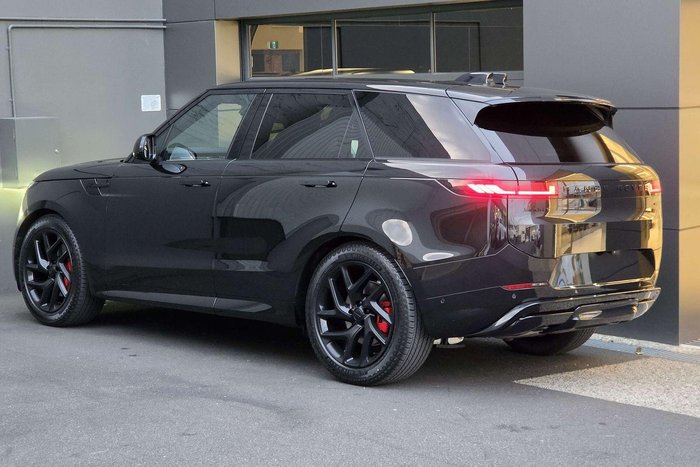 2026 Land Rover Range Rover Sport D250 Dynamic SE