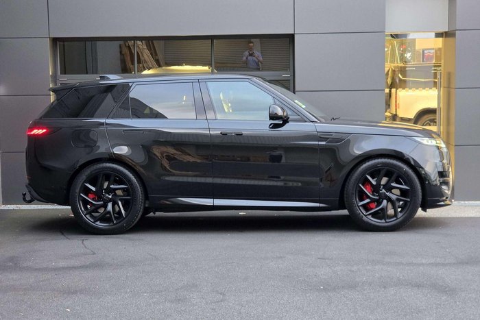 2026 Land Rover Range Rover Sport D250 Dynamic SE