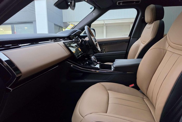 2026 Land Rover Range Rover Sport D250 Dynamic SE