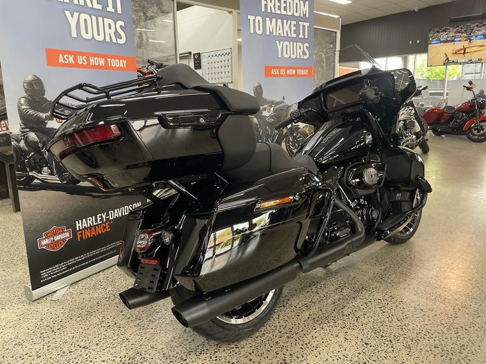 2026 Harley-Davidson Street Glide Limited 117 (FLHXL) Touring Black