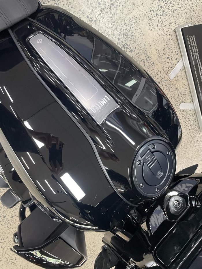 2026 Harley-Davidson Street Glide Limited 117 (FLHXL) Touring Black