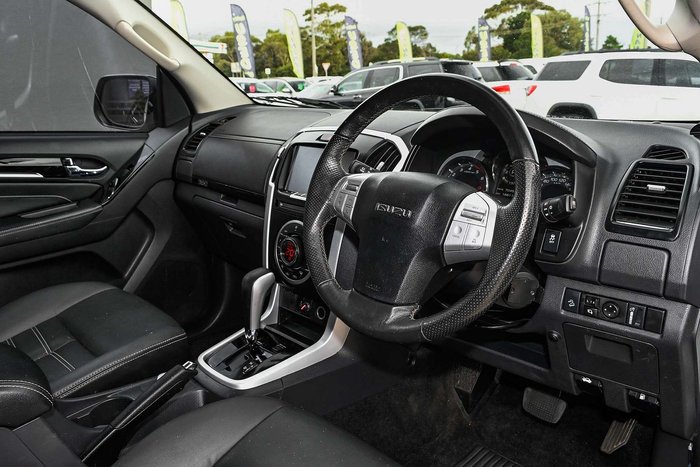 2021 Isuzu MU-X LS-T
