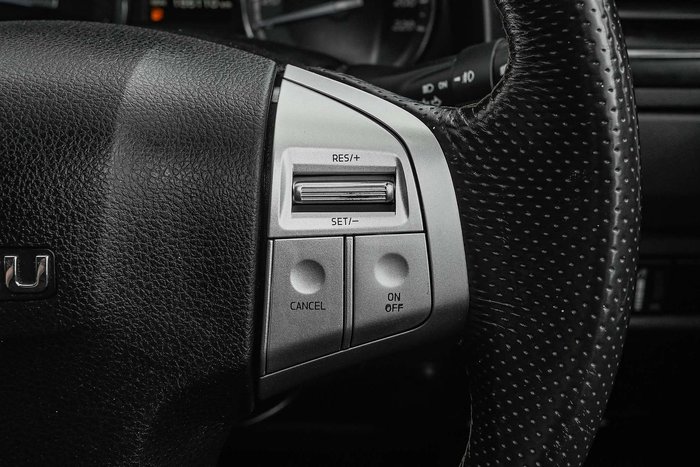 2021 Isuzu MU-X LS-T