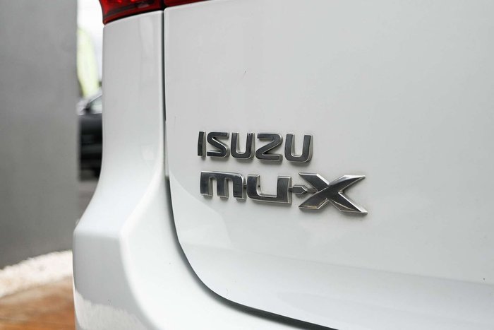 2021 Isuzu MU-X LS-T