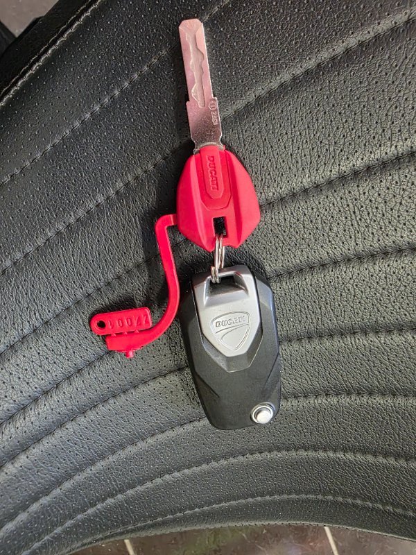 2016 Ducati DIAVEL BLACK