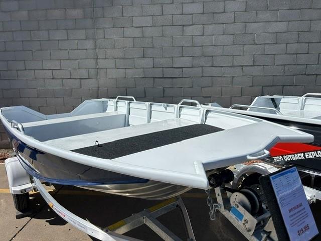 2026 QUINTREX F390 Outback Explorer