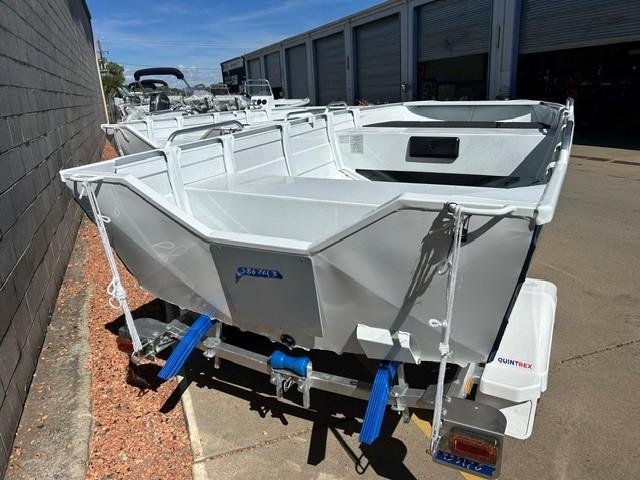 2026 QUINTREX F390 Outback Explorer