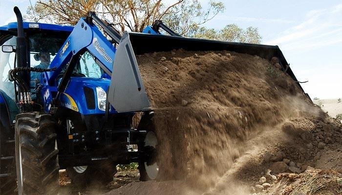 Challenge Implements Primelift 25C Loader With 4-In-1 Bucket